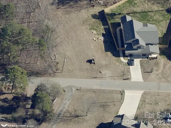 2006 Grace Ln, Charlotte, NC 28262