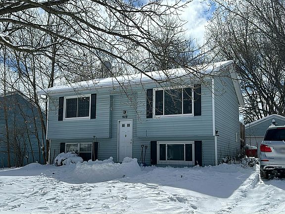 2nd image of 948 19th St SE