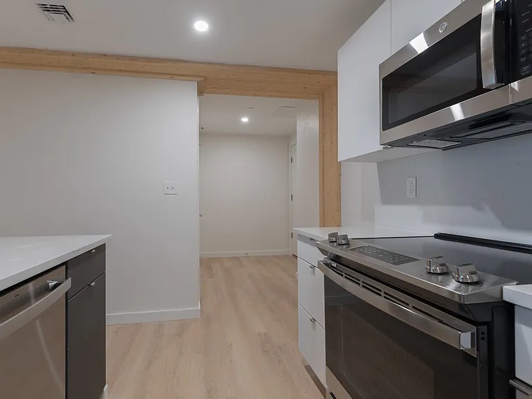 11 Lenox St #401 — Photo 5