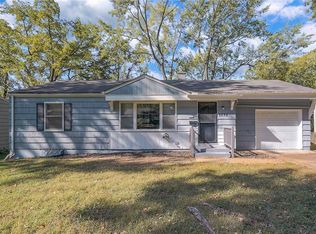 8232 Jarboe St, Kansas City, MO 64114