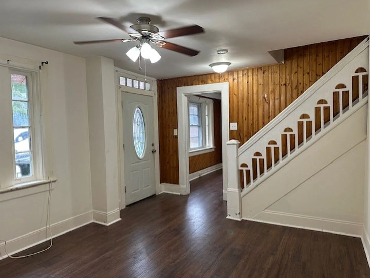 Spacious 4-Bedroom, 1-Bathroom Row Home For Rent in Harrisburg, PA, Located Within the Harrisburg... — Photo 2