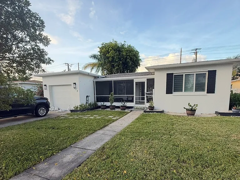 313 SE 3rd Ter — Photo 18