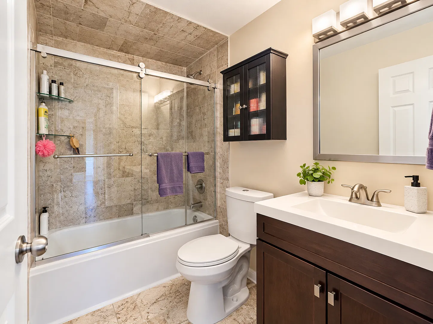 2 bed, 860 sqft, $2,400 — Photo 4