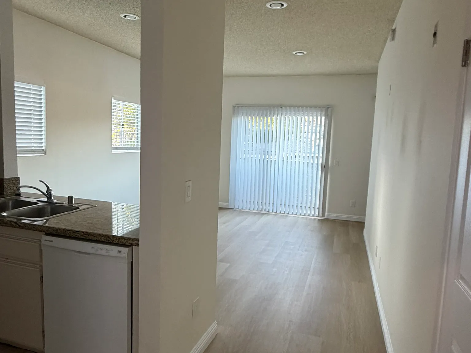 Tujunga Villas — Photo 2