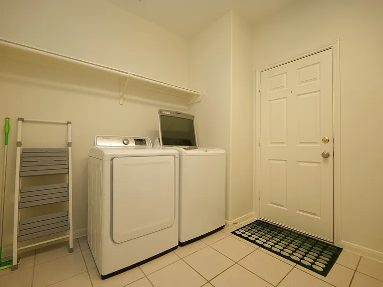 1203 Lavender Shade Ct — Photo 36