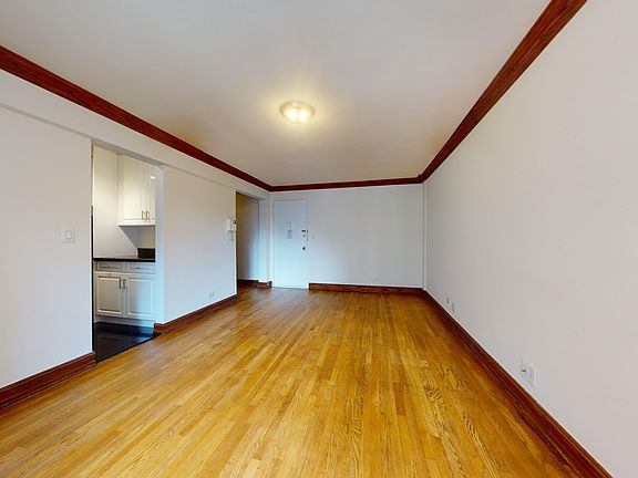 5th image of 305 W 13th St APT 4G