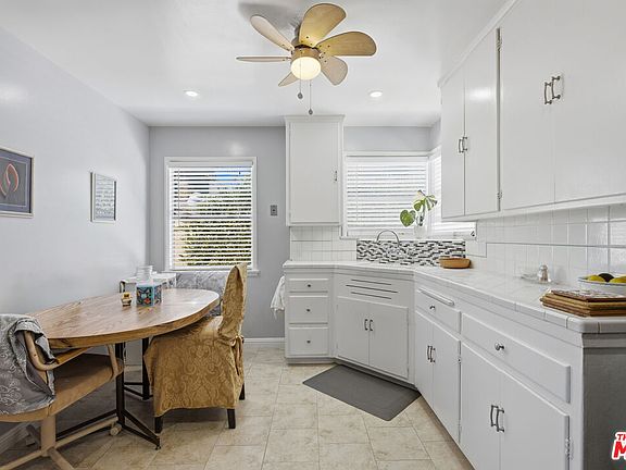 5th image of 3049 Brookhill St