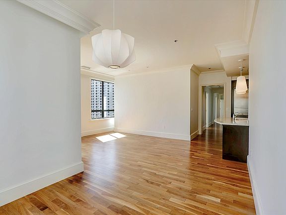 5th image of 690 Market St Unit 1804