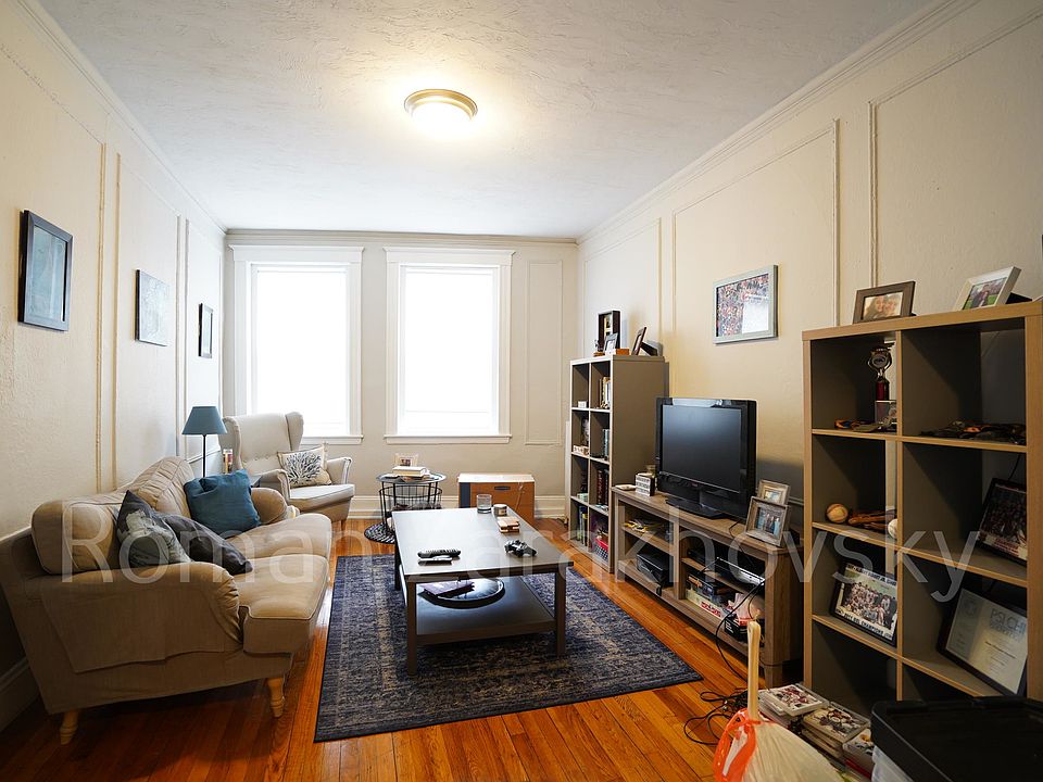 1st image of 170 Kelton St APT 14