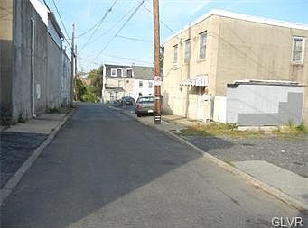 2nd image of 183-185 James St
