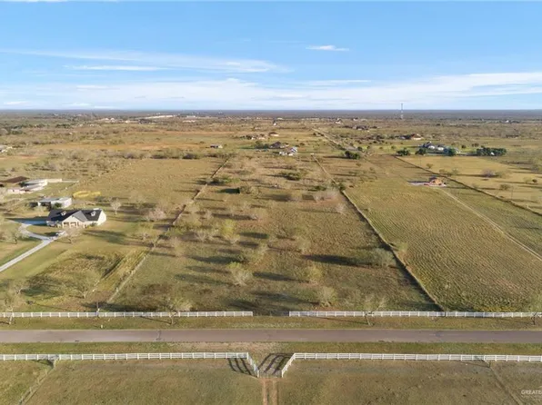 21322 Los Venados Dr, Edinburg, TX 78542