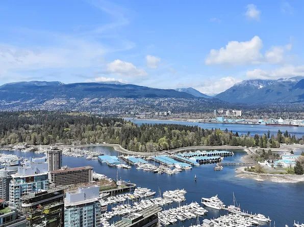 1238 Melville St #2602, Vancouver, BC V6E 4N2