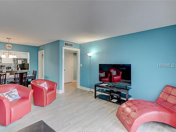 5th image of 34 Forest Beach Dr APT C-9