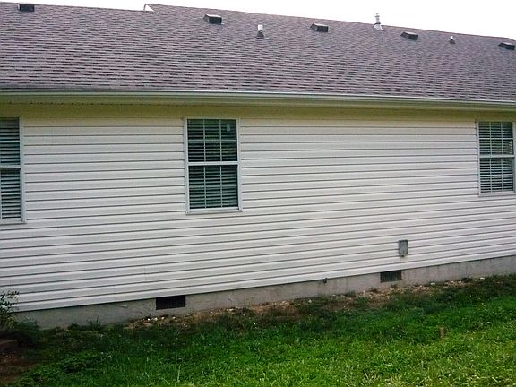 2nd image of 18 Melissa Dr