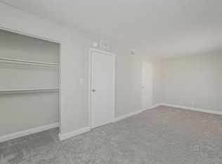 1433 Santa Anita Dr #C1, Las Vegas, NV 89119
