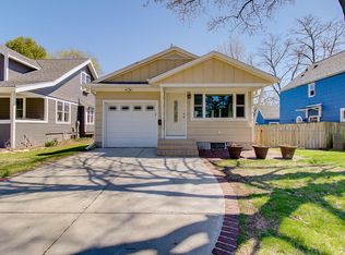 539 Oakwood Ave, Oconomowoc, WI 53066
