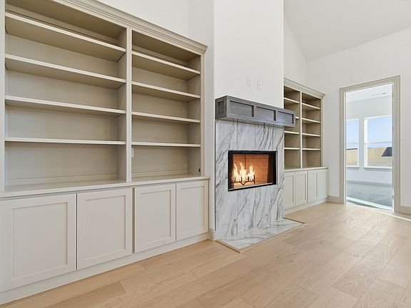 4th image of 113 Rockford St