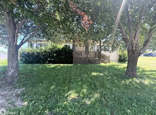 627 N 7th St, Centerville, IA 52544