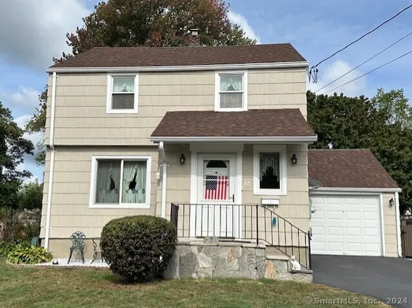 32 Marcroft Street, Stratford, CT 06614