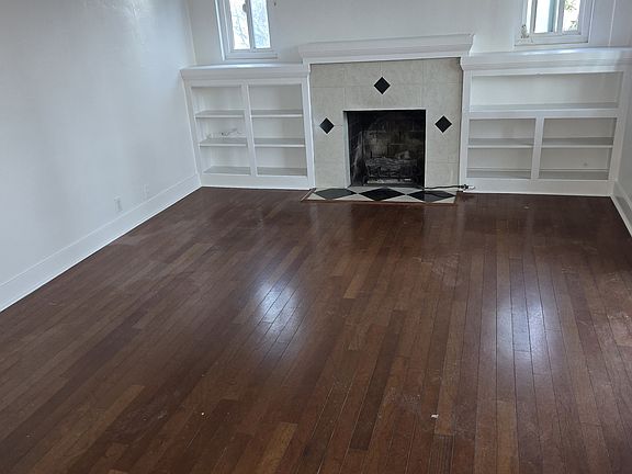 2nd image of 815 Park Ln