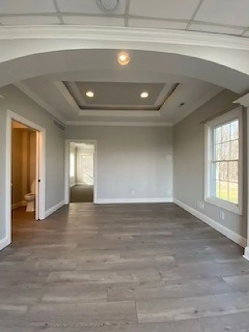 3 Bedroom Home in Middlebury! — Photo 4