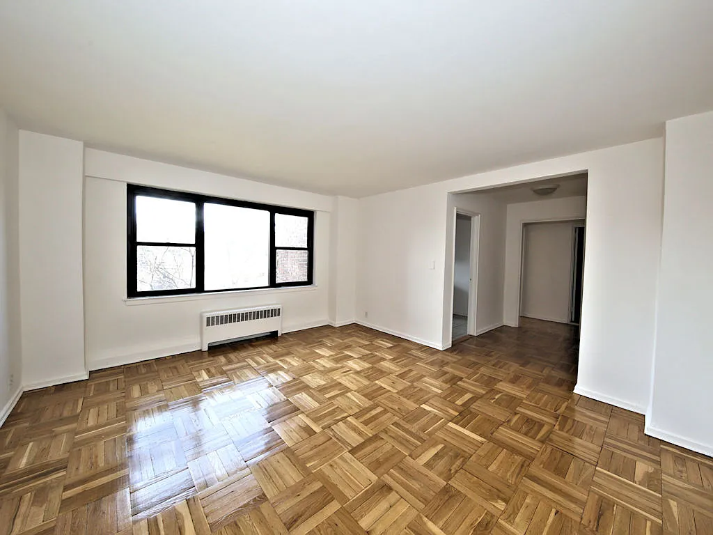 Apartment for Rent — Photo 3