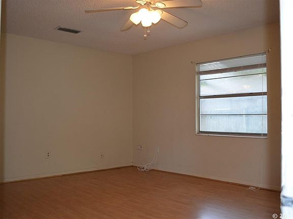 3rd image of 715 S 15th St