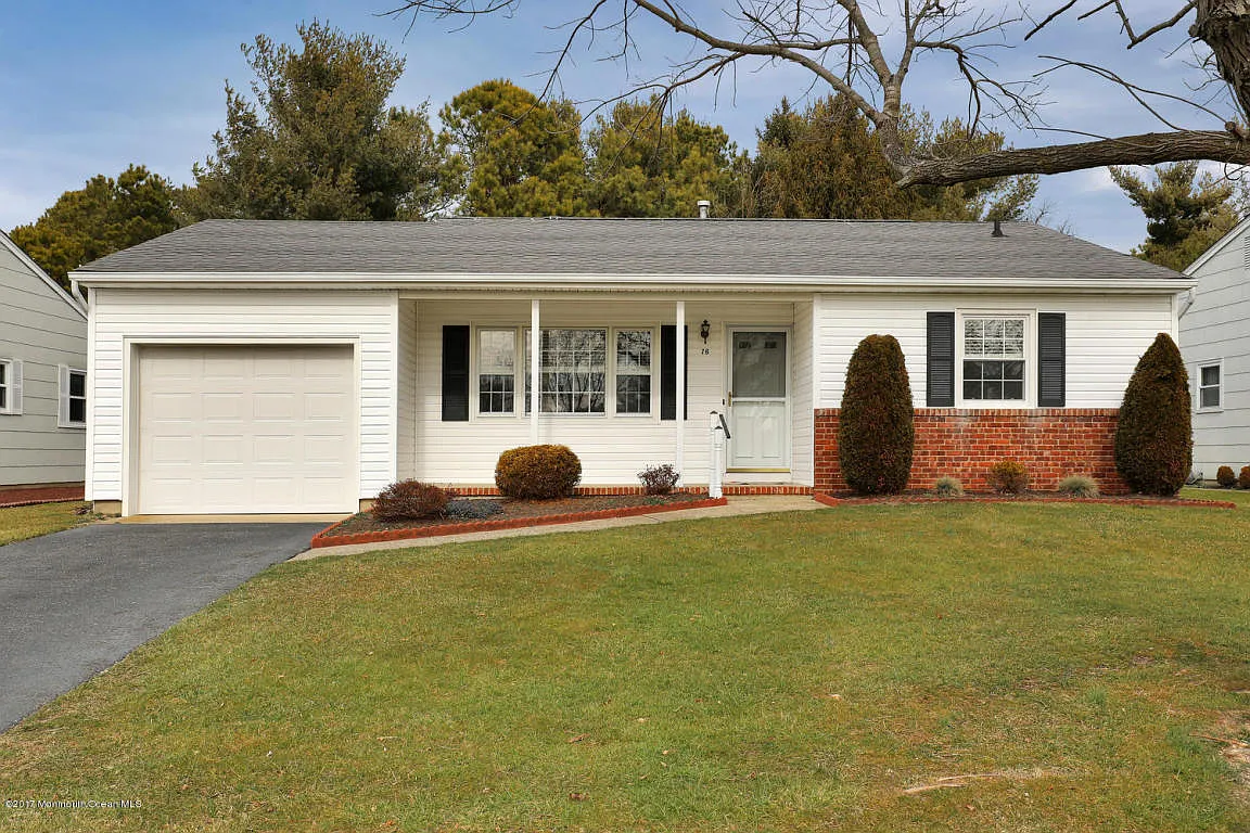 76 Northumberland Dr photo 1