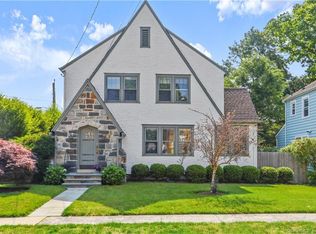 109 Woodmere Rd, Stamford, CT 06905