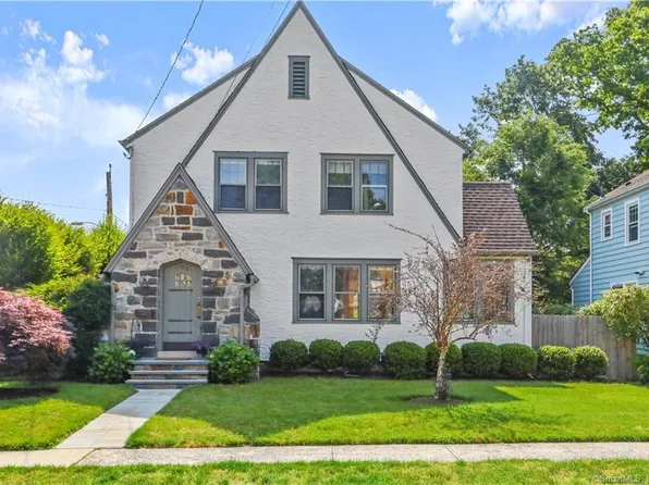 109 Woodmere Road, Stamford, CT 06905