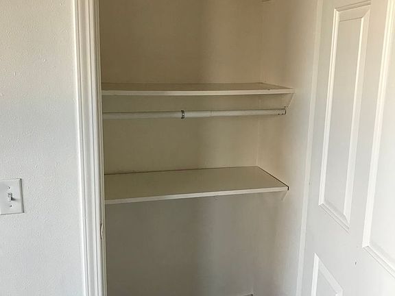 4th image of 115 E Main St APT 4
