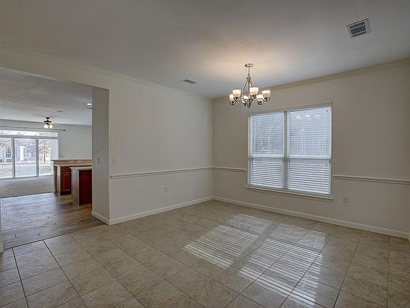 2nd image of 207 Monarch Trl