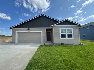 812 E L St, Deer Park, WA 99006