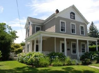 143 4th St, Greenport, NY 11944