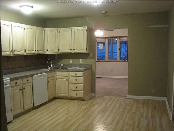 4th image of 1833 Mountain Dr