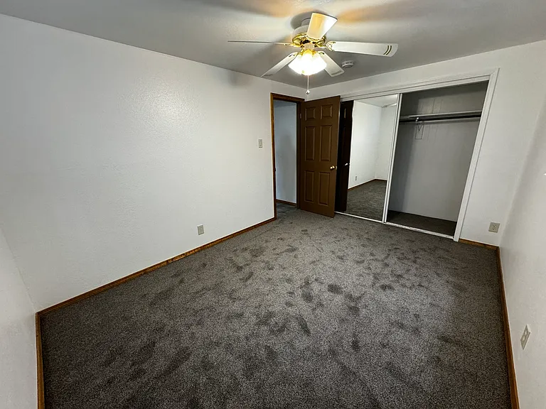 908 Faye Pl NE — Photo 12