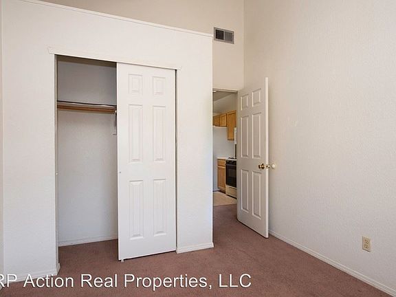 5th image of 11023 Rockdale St