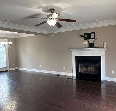 4th image of 2721 Lucky Leaf Ln