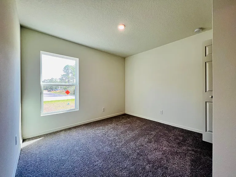 1094 Harlingen Rd SW — Photo 15