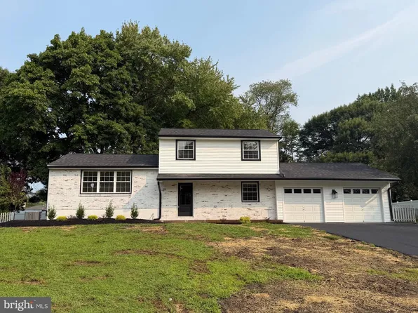 422 Birch Dr, Mickleton, NJ 08056