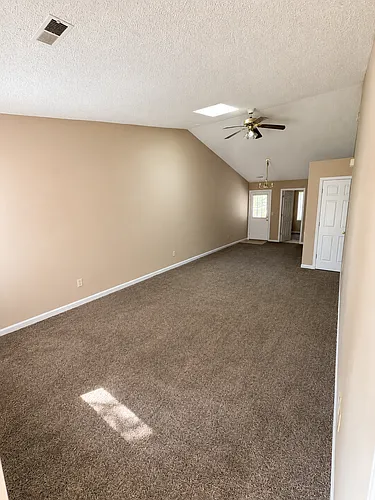 902 Camelot Ct Photo 1