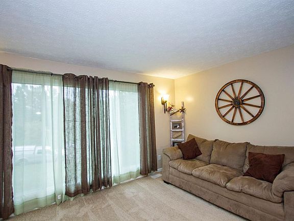 4th image of 4428 Squaw Valley Dr