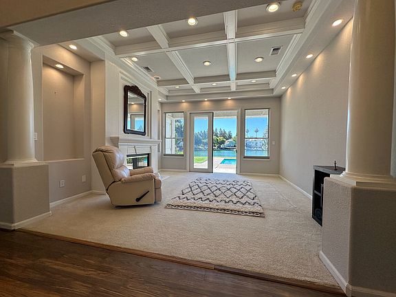 5th image of 4808 Longcove Dr