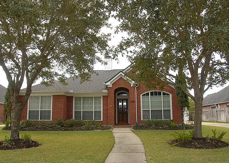 1st image of 1515 Bellwood Lake Dr