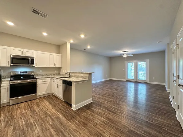 Westbrook Apartments, 1020 Williamson Ave #202, Burlington, NC 27215