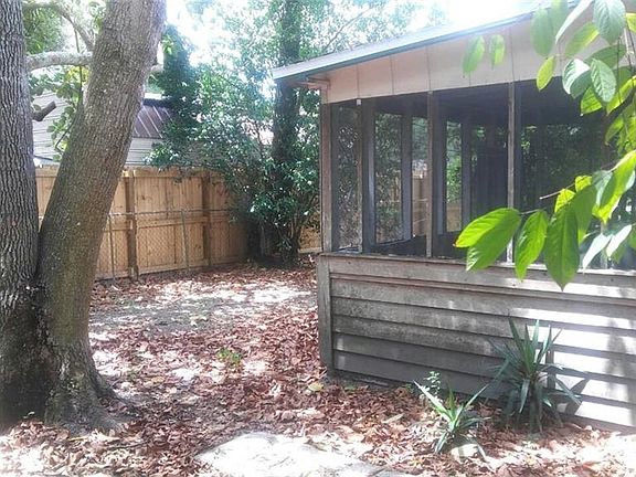 3rd image of 428 W Alamo Dr