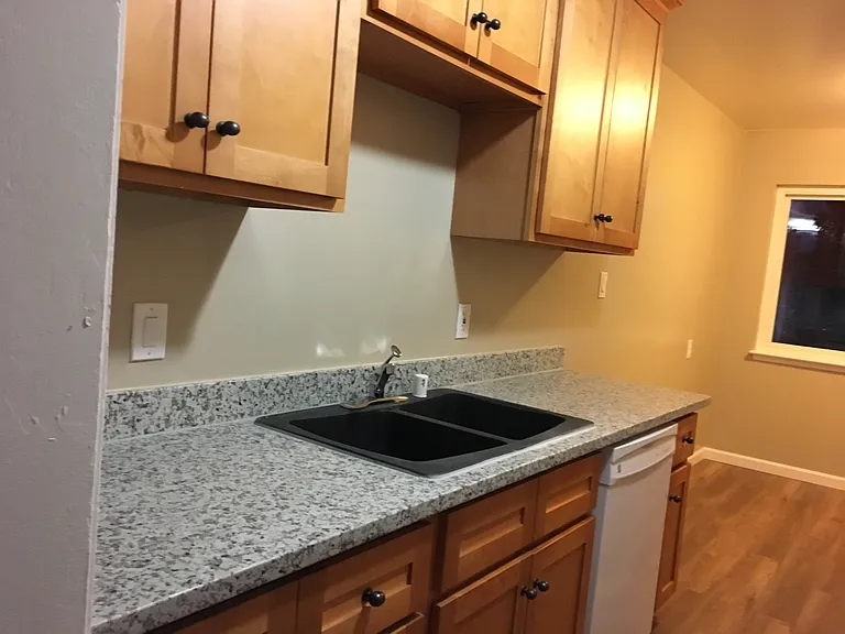 755 E Duane Ave #H — Photo 3