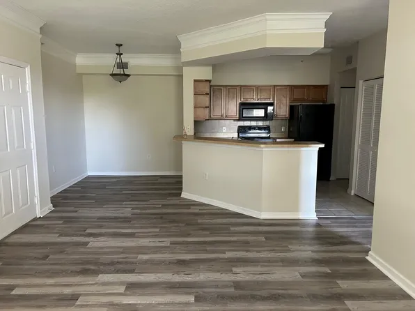 9825 Baywinds Dr APT 1206, Royal Palm Beach, FL 33411