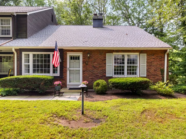 65 Main Street #12, Essex, CT 06442