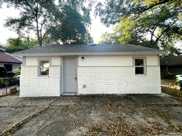 224 S San Manuel St, San Antonio, TX 78237